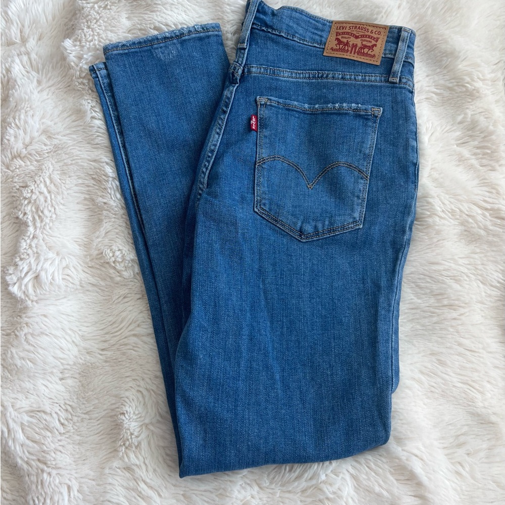 Levi’s 721 High Rise Skinny Jeans – Size 29